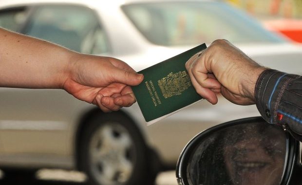 images_News_Canada_passportbrder