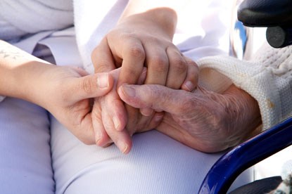images_News_England_Old-people-care---shutterstock