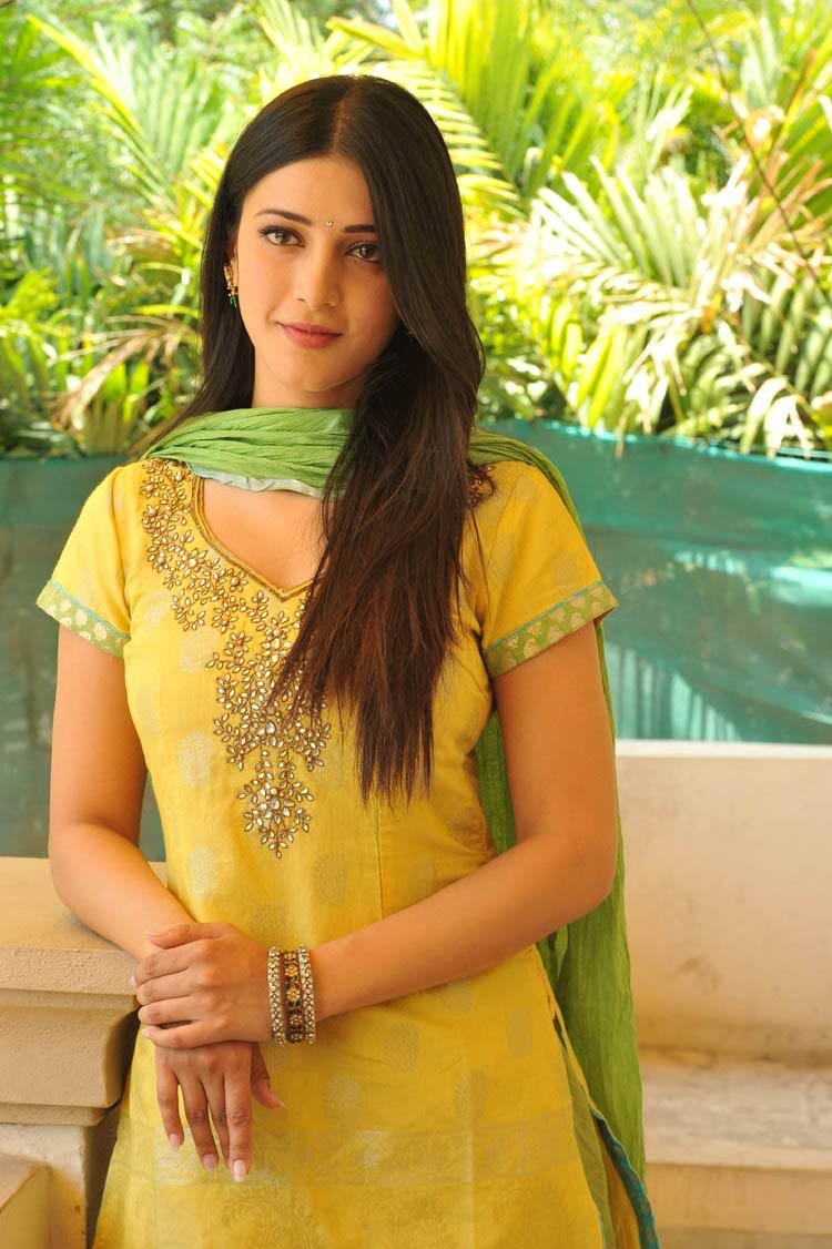 images_Cinema_Masala_Shruti Haasan 4