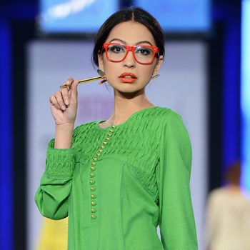 images_Lifestyle_Fashion_5_little_mistakes_even_smart_women_make_at_work