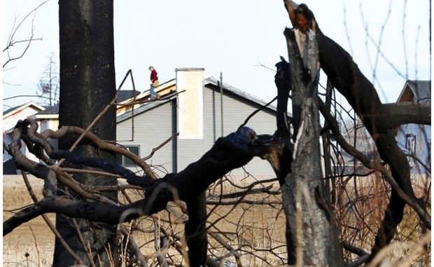 Alberta Agrees to All Recommendations in Slave Lake Wildfires Review