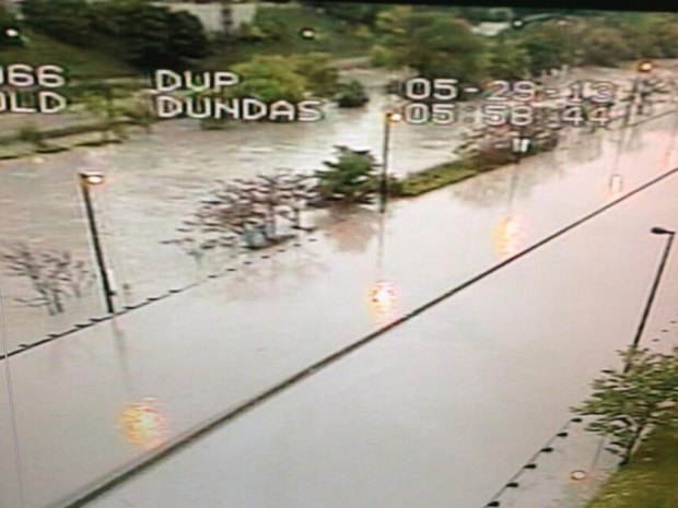 images_News_Canada_dvp-flooding