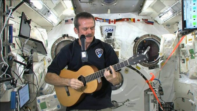 images_News_Canada_hadfield