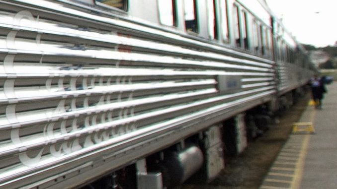 images_News_Canada_hi-toronto-train-rtx8se1