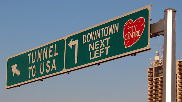 images_News_Canada_wdr-620-tunnel-downtown-sign