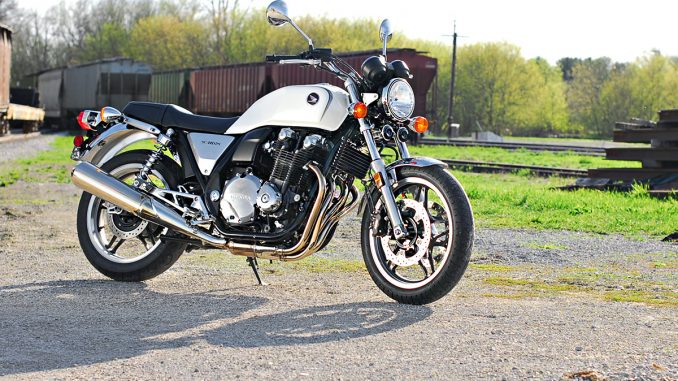 The 2013 Honda CB1100: A timeless design that hearkens back to the '69 CB750 The 2013 Honda CB1100: A timeless design that hearkens back to the '69 CB750