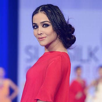 images_Lifestyle_Fashion_how_to_look_stylish_by_wearing_plain_color_lawn