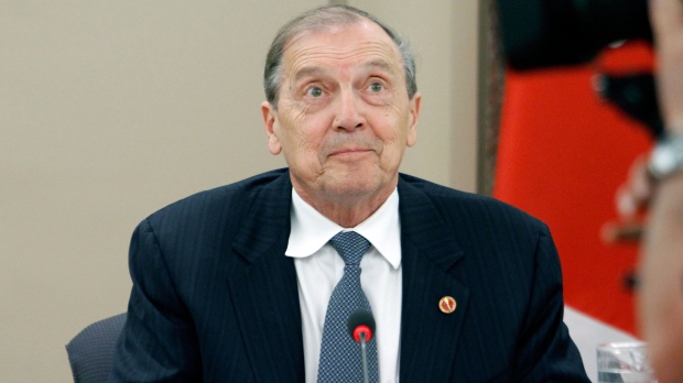 images_News_Canada_senator-chair