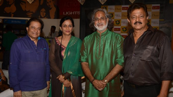 images_Cinema_Masala_Anup Jalota Sadhana J Pt Vishwa Mohan Bhatt Ramesh Bhatkar
