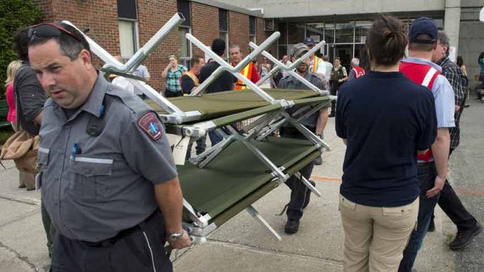 images_News_Canada_hi-852-lac-meg-volunteers