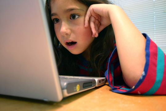 images_News_Canada_cyberbullying