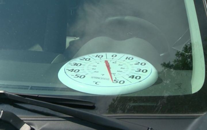 images_News_Canada_hot-car