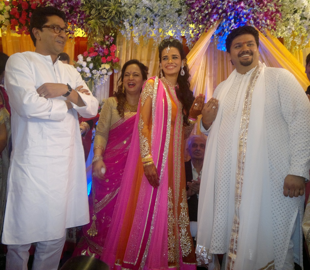 images_Cinema_Masala_raj thackeray smita thackeray aditi redkar and rahul thackeray at rahul thackeray-Aditi Redkar engagement 2