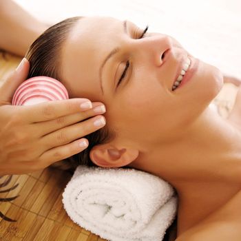 images_Lifestyle_Fashion_lava_shell_massage
