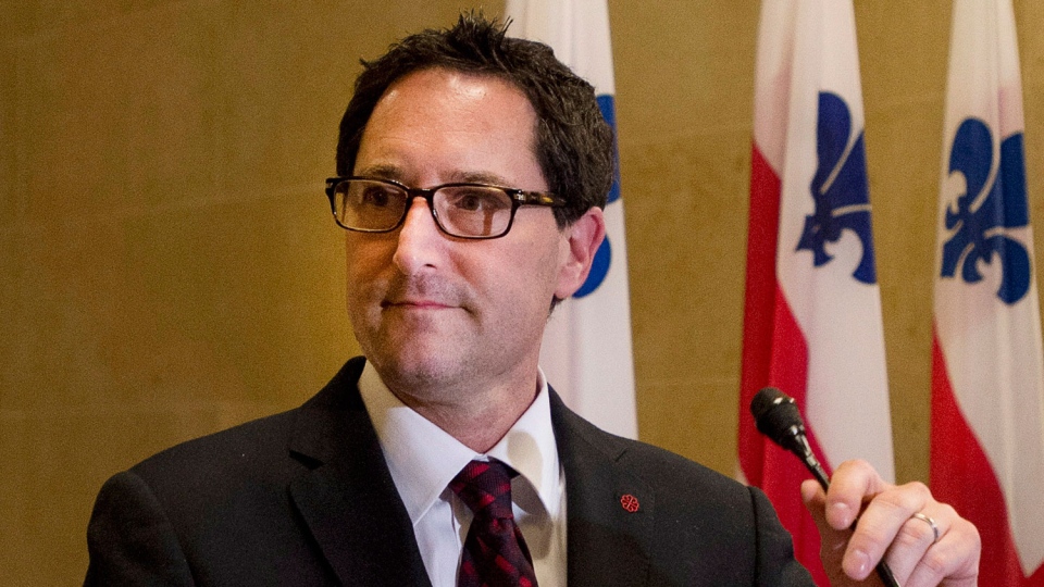 images_News_Canada_applebaum