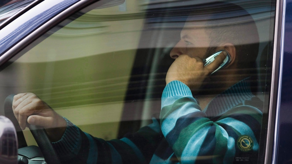 images_News_Canada_driving-mobile