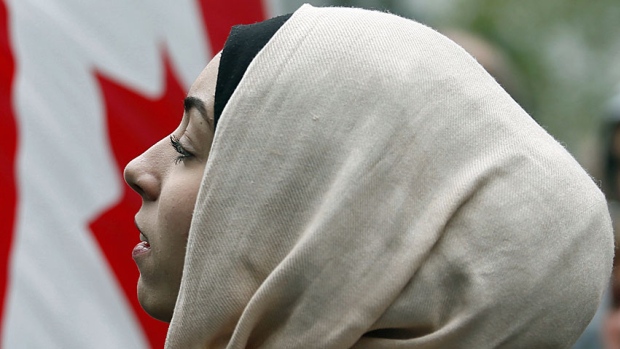 images_News_Canada_quebec-charter-demonstrator