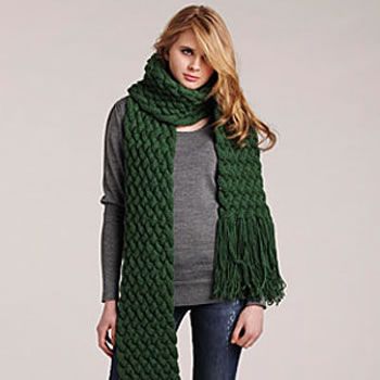 images_Lifestyle_Fashion_giant_cable_scarf_style_for_fall_2013