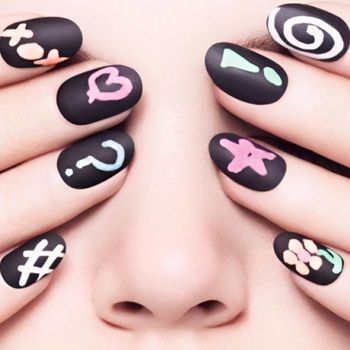 images_Lifestyle_Fashion_how_to_turn_your_nails_into_chalkboard