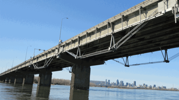 images_News_Canada_hi-champlain-bridge-852