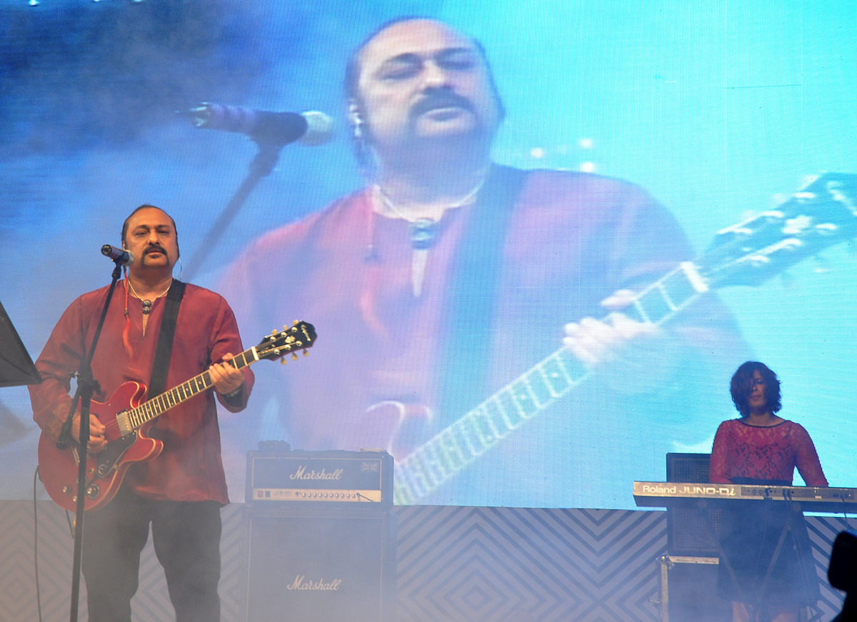 images_Cinema_Masala_Lesle Lewis performing at Anchor Switches 50 years completion party