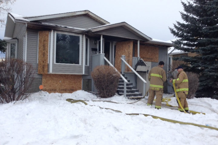 images_News_Canada_bowness-fire