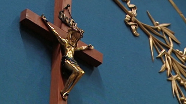 images_News_Canada_hi-crucifix-852-8col