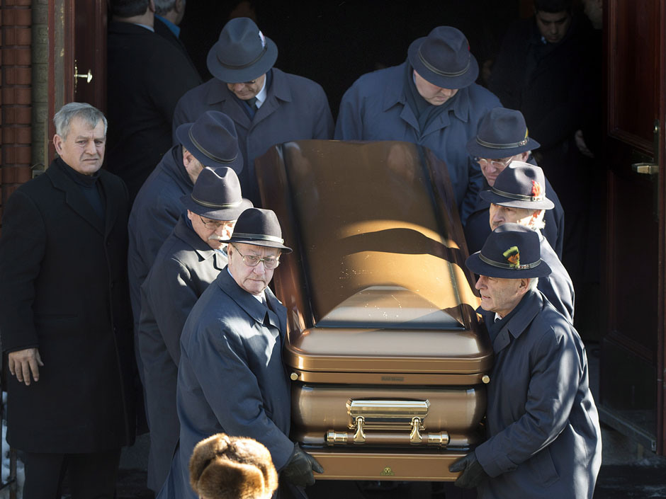 images_News_Canada_rizzuto_funeral_20131230-1