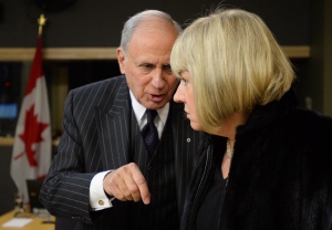 images_News_Canada_senator-irving-gerstein-and-senator-celine-hervieux-payette