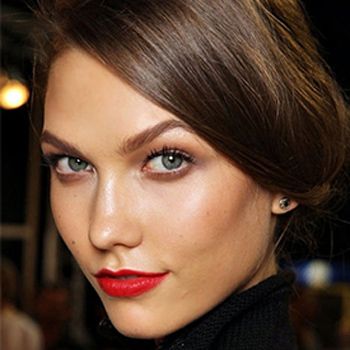 images_Lifestyle_Fashion_how_to_create_supermodel_cheekbone
