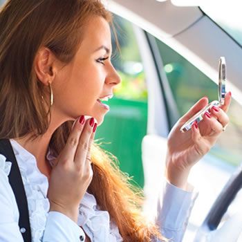 images_Lifestyle_Fashion_sexy_makeup_you_can_do_in_your_car