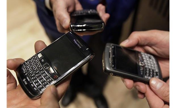 StatsCan Report Shows Cellphone Costs Reach Historic High