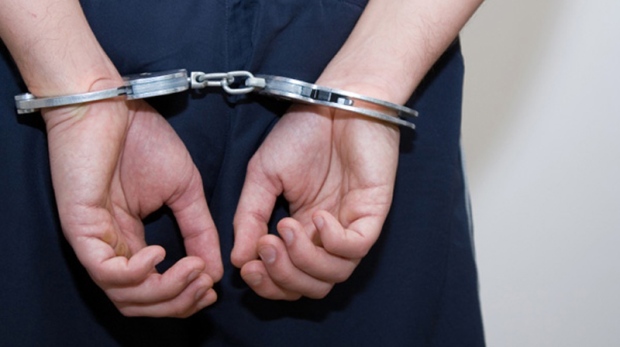 images_News_Canada_handcuff