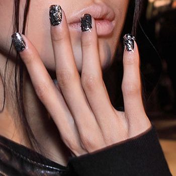 images_Lifestyle_Fashion_New_Nail_Trend_Textured_Polishes