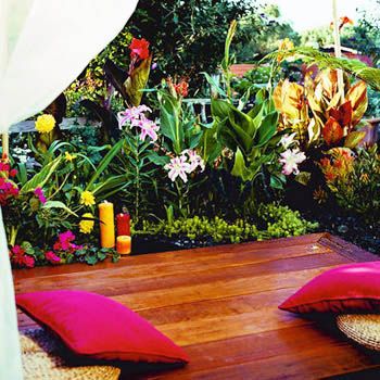 images_Lifestyle_Homes_A_Billowy_Retreat_For_Your_Backyard