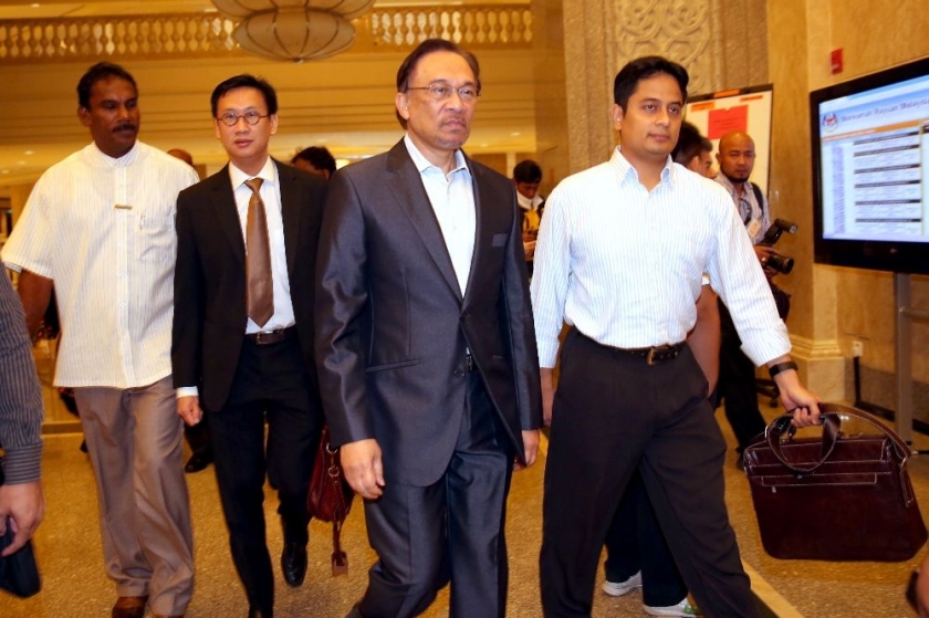 images_News_Asia_ANWARCOURT