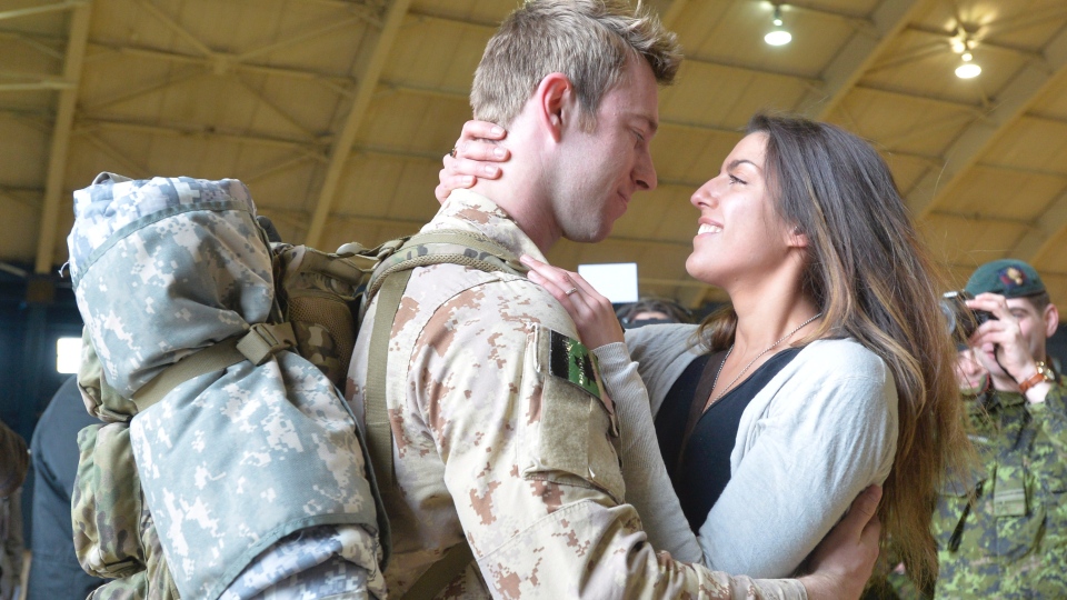 images_News_Canada_armymanwife