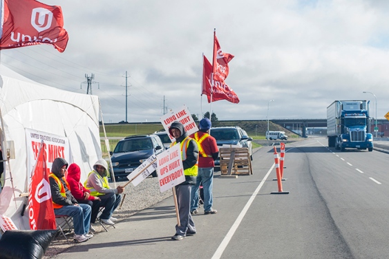 images_News_Canada_truckers-strike