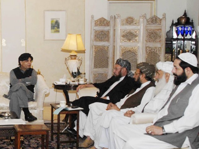 images_News_Pakistan_688909-interiormin_talibancomm_meeting-1396115647-518-640x480