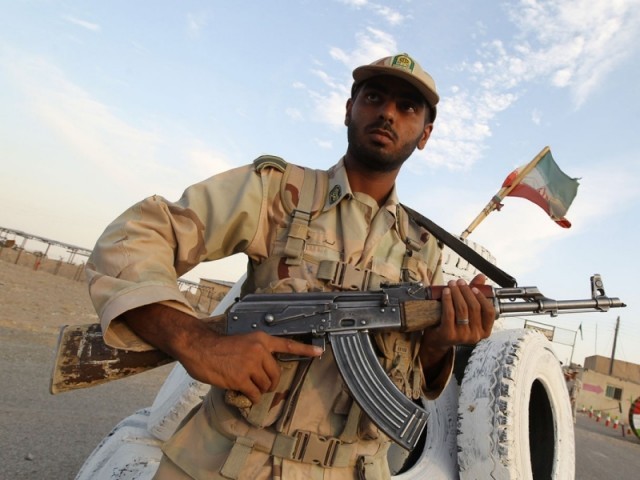 images_News_Pakistan_689592-iranianborderguardAFP-1396280923-238-640x480