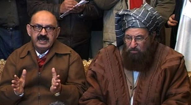 images_News_Pakistan_Peacecommittees-agree-negotiate-constitution-points_2-6-2014_136884_l