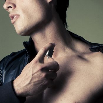images_Lifestyle_Fashion_10_Classic_Mens_Fragrances