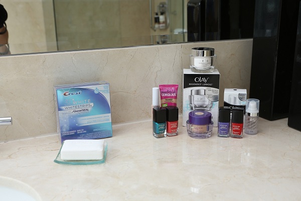 images_Lifestyle_Fashion_Crest 3D Olay COVERGIRL