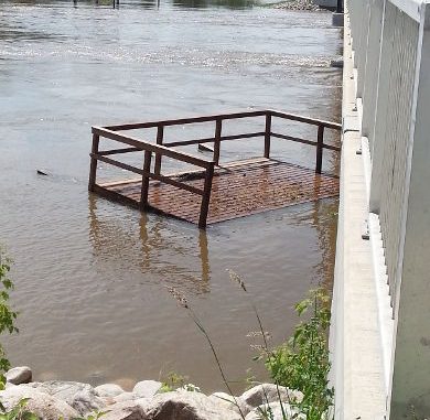 Manitoba Starts Efforts to Tame Record Flood Levels