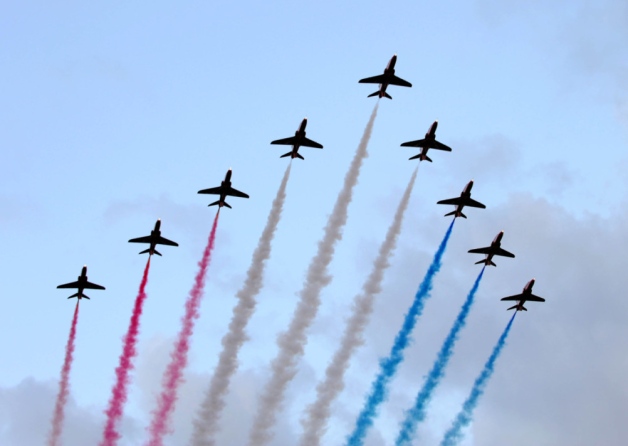 images_News_England_Red Arrows 1