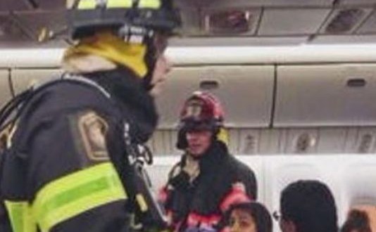 images_News_Canada_Fire-diverts-United-Airlines-flight-RCMP-534x330