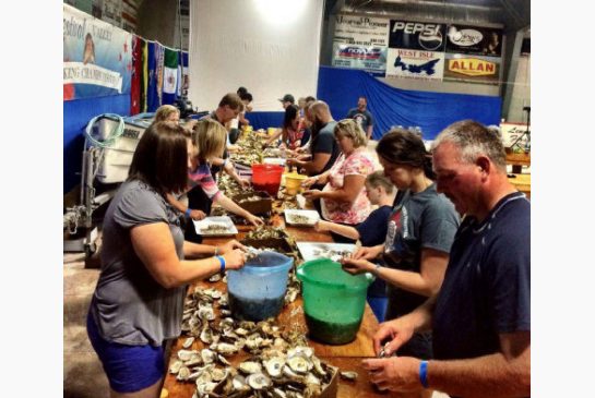 images_News_Canada_oyster_shuck.jpg.size.xxlarge.letterbox