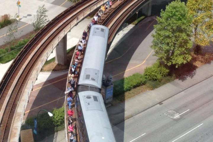 images_News_Canada_sky-train-shut-down