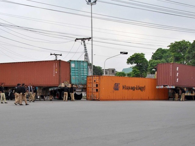 images_News_Pakistan_containers