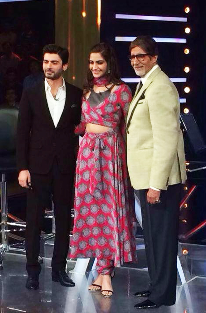 Fawad Khan and Sonam Kapoor with Amitab Bachan Fawad Khan and Sonam Kapoor with Amitab Bachan